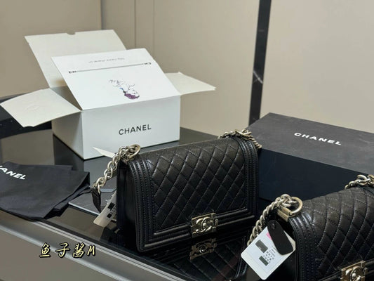 CHANEL Le Boy Chain Bag (BLACK SILVER)