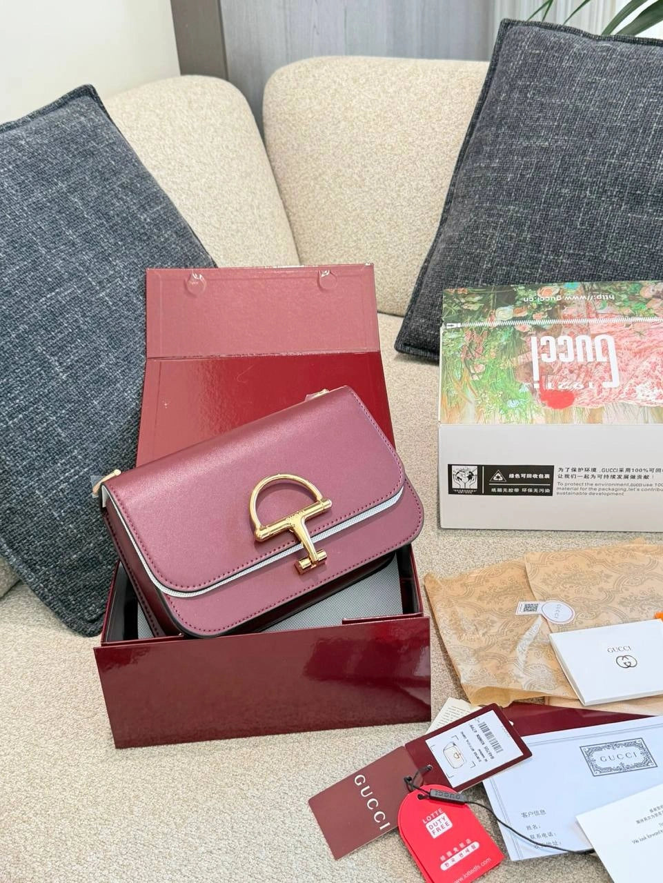 Gucci Siena Shoulder Bag (Saddle / Tofu Bag Style)