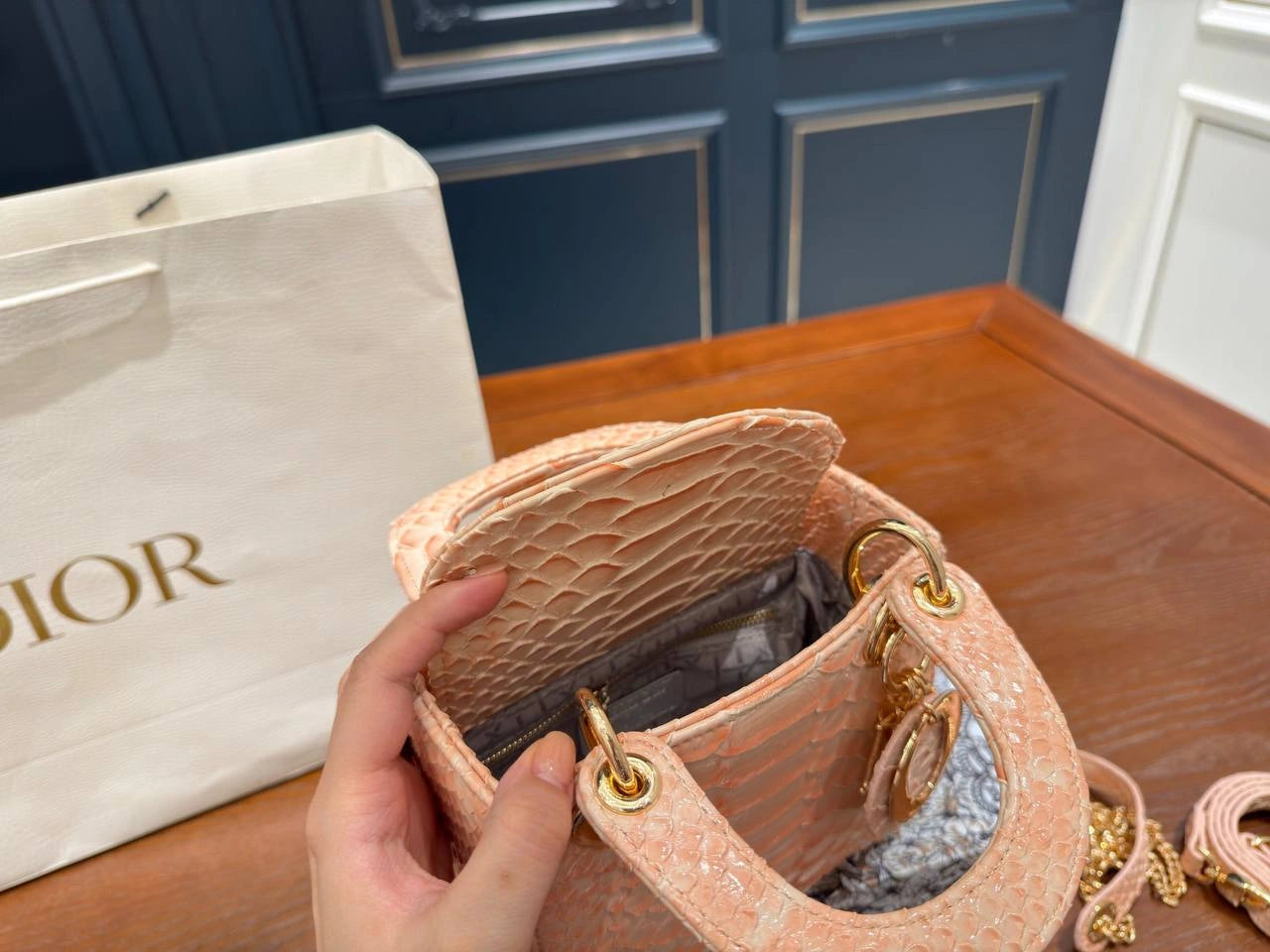 DIOR Lady Bag – Croc-Embossed Leather (Medium)