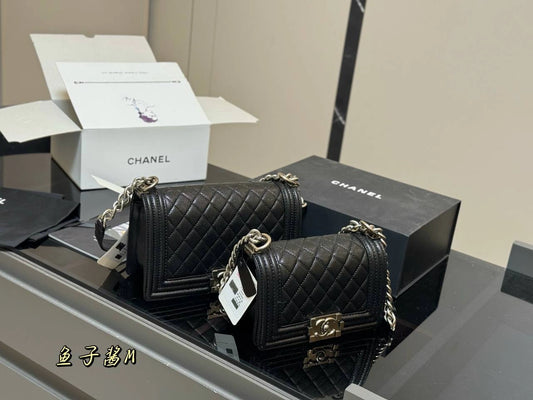 CHANEL Le Boy Chain Bag (BLACK SILVER)