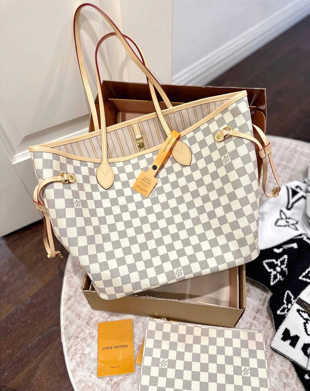 LV Neverfull Tote – Damier Azur