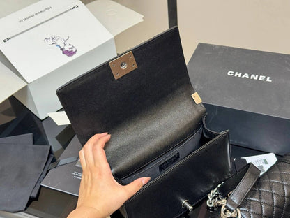 CHANEL Le Boy Chain Bag (BLACK SILVER)