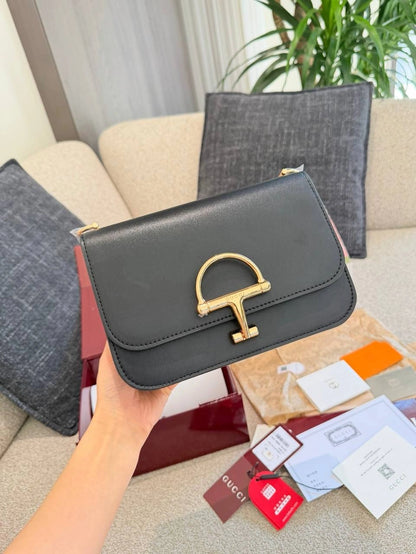 Gucci Siena Shoulder Bag (Saddle / Tofu Bag Style)