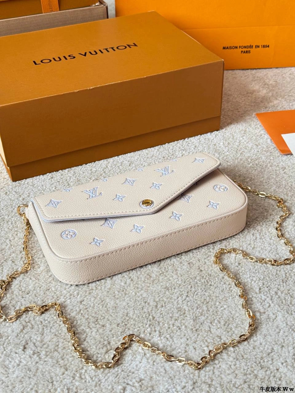 LV Pochette Félicie