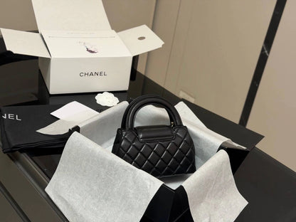 CHANEL 23K Mini Kelly Top Handle Bag （BLACK）