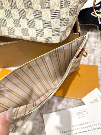 LV Neverfull Tote – Damier Azur