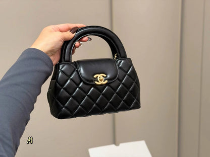 CHANEL 23K Mini Kelly Top Handle Bag （BLACK）