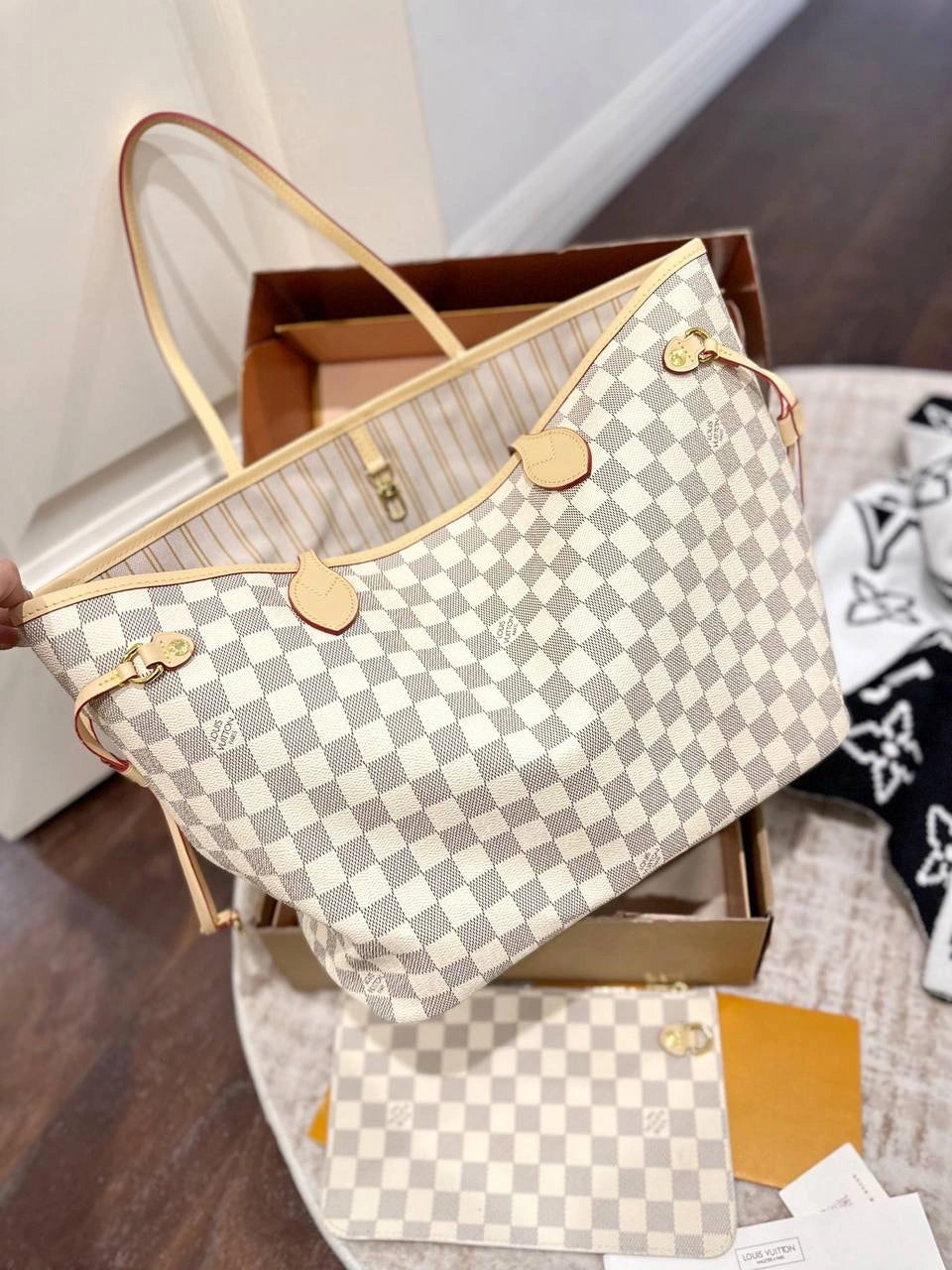 LV Neverfull Tote – Damier Azur