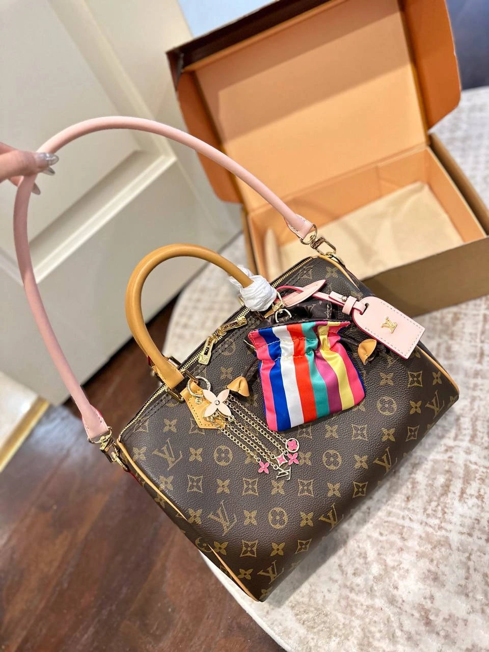 LV Keepall Bandoulière 30