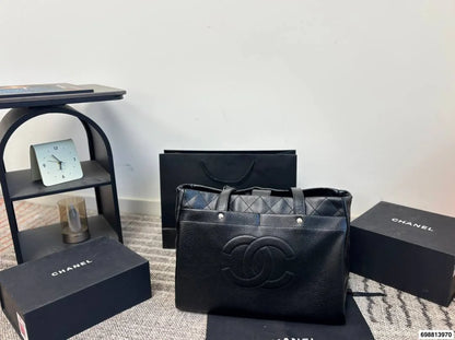 CHANEL Classic Tote Bag