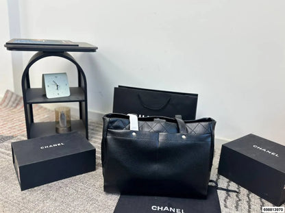 CHANEL Classic Tote Bag