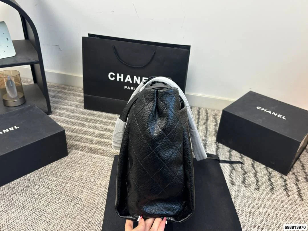 CHANEL Classic Tote Bag