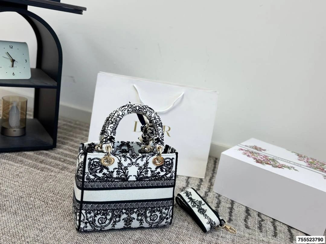 DIOR Lady D-Lite Embroidered Tote