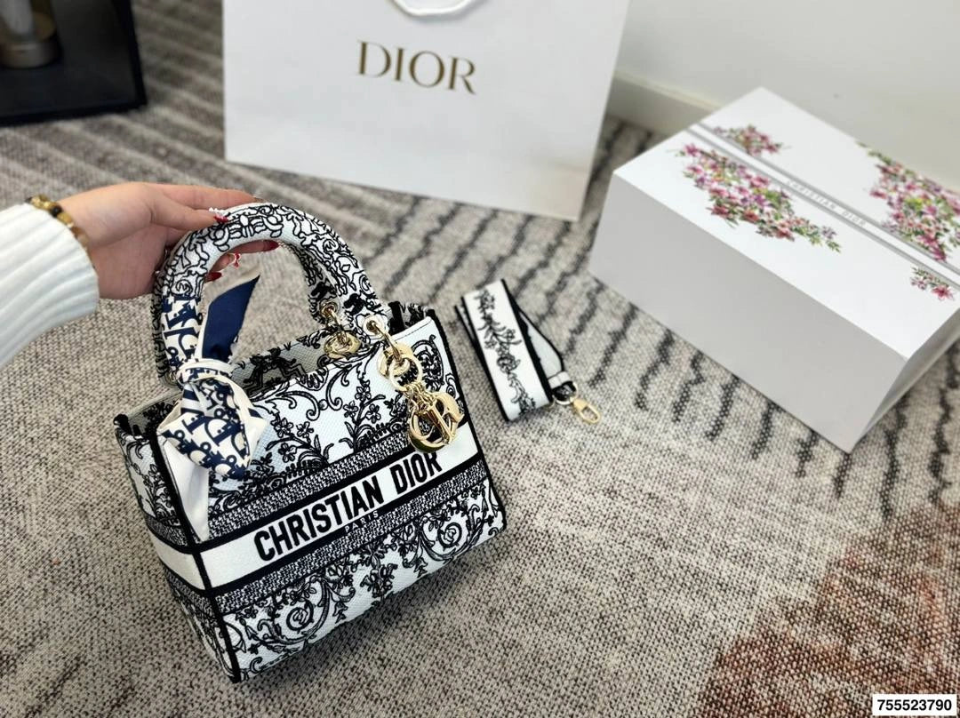 DIOR Lady D-Lite Embroidered Tote