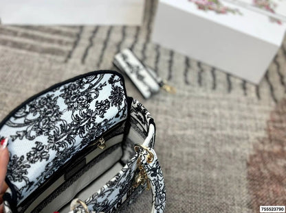 DIOR Lady D-Lite Embroidered Tote