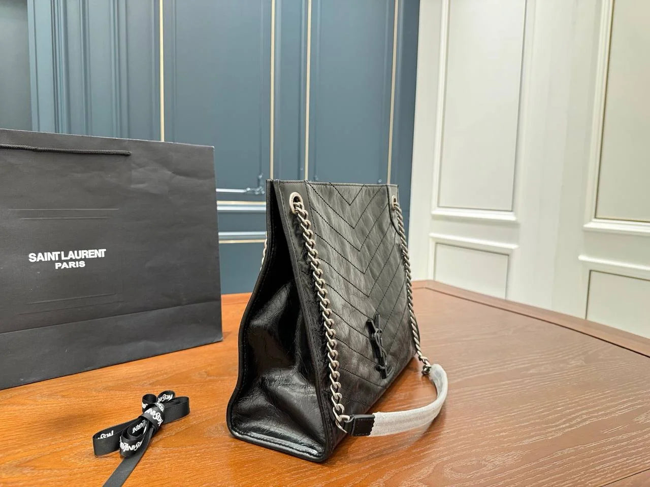 SAINT LAURENT YSL NIKI Shopping Tote